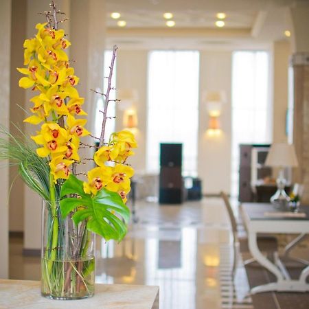 Superior Golf And Spa Resort Kharkiv Exterior photo