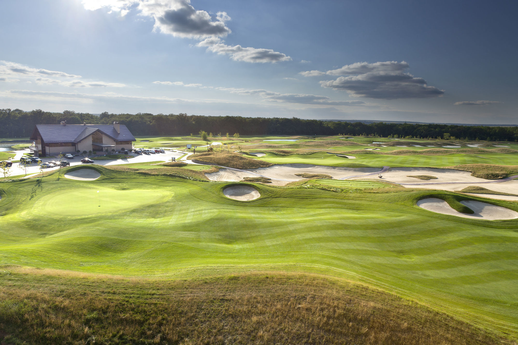 Superior Golf And Spa Resort Kharkiv Exterior photo