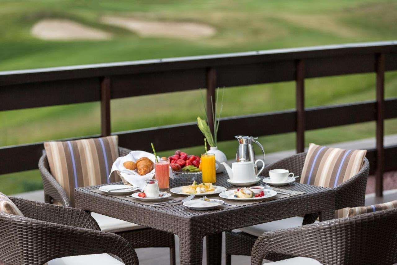 Superior Golf And Spa Resort Kharkiv Exterior photo