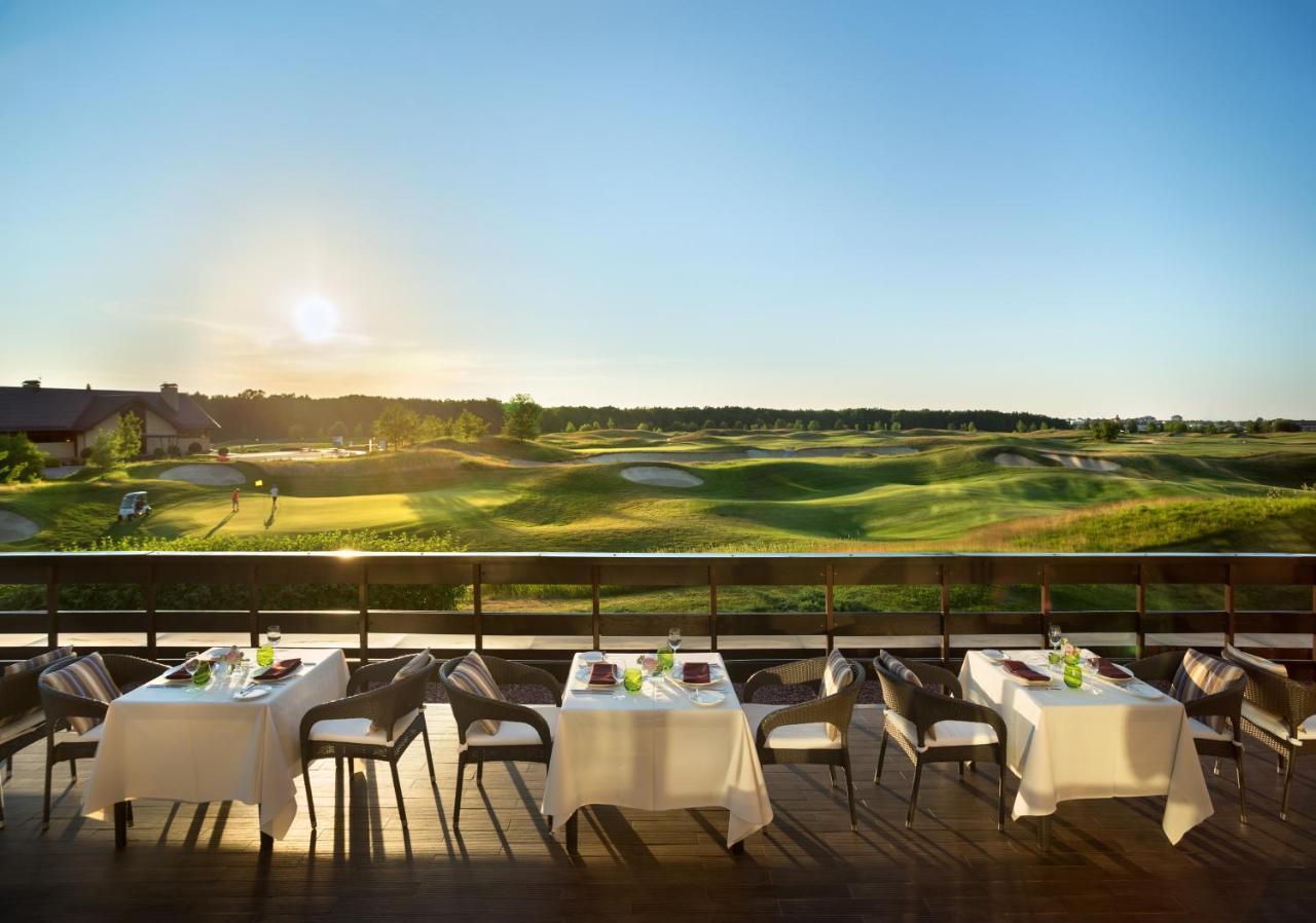 Superior Golf And Spa Resort Kharkiv Exterior photo